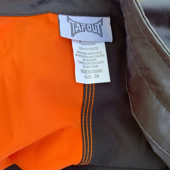 NWOT TAPOUT MMA SHORTS | size 38 - Picture 3 of 3